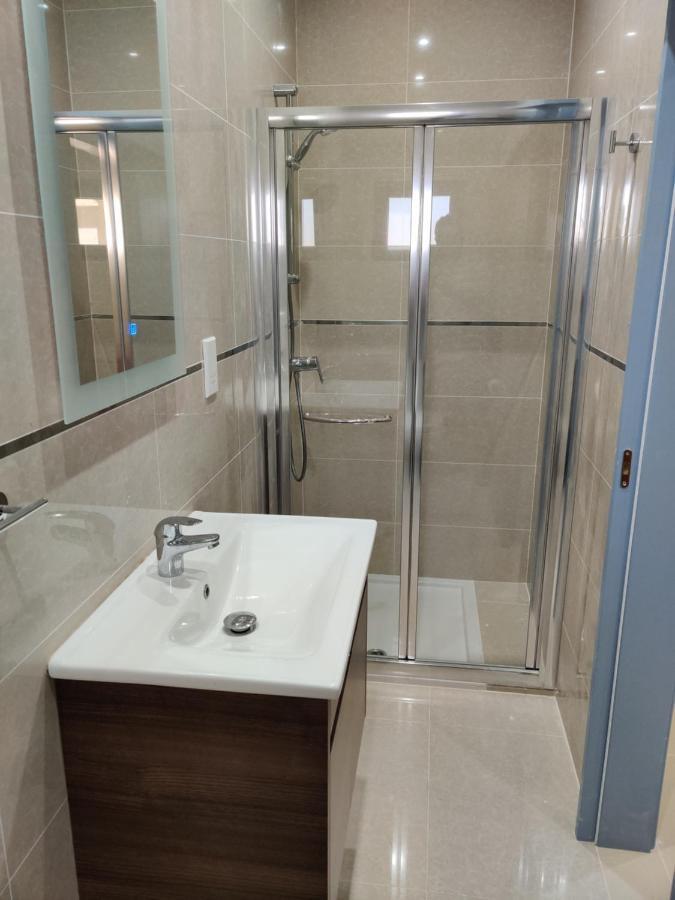 Country Inn Sannat Екстер'єр фото