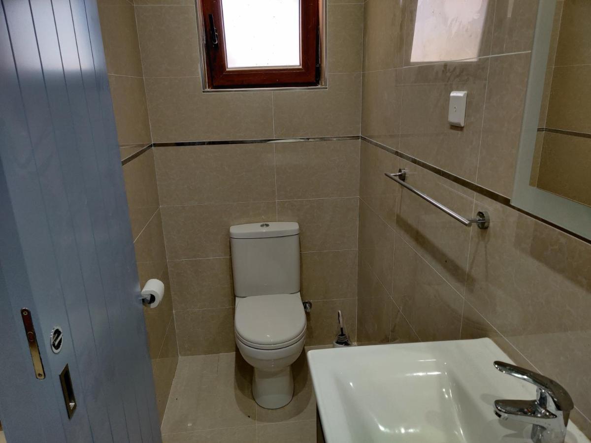 Country Inn Sannat Екстер'єр фото